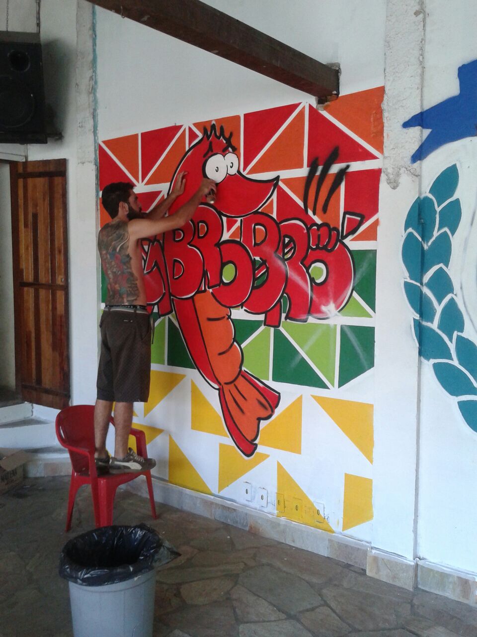 3ª pintura da área.