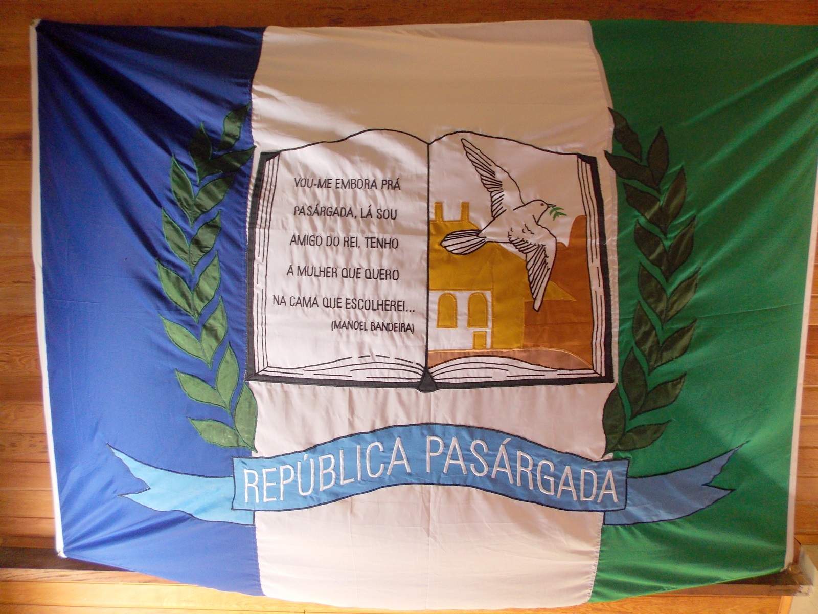 Confecção da 2ª bandeira (Bandeirão).
